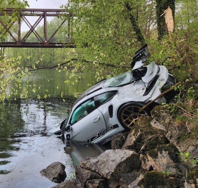 Owner Of A Brand New Porsche GT3 RS Finds His New Ride Doesn t Swim Too Well